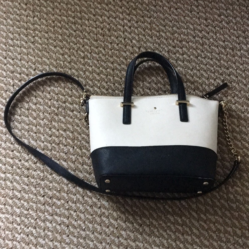 Black and white Kate spade purse